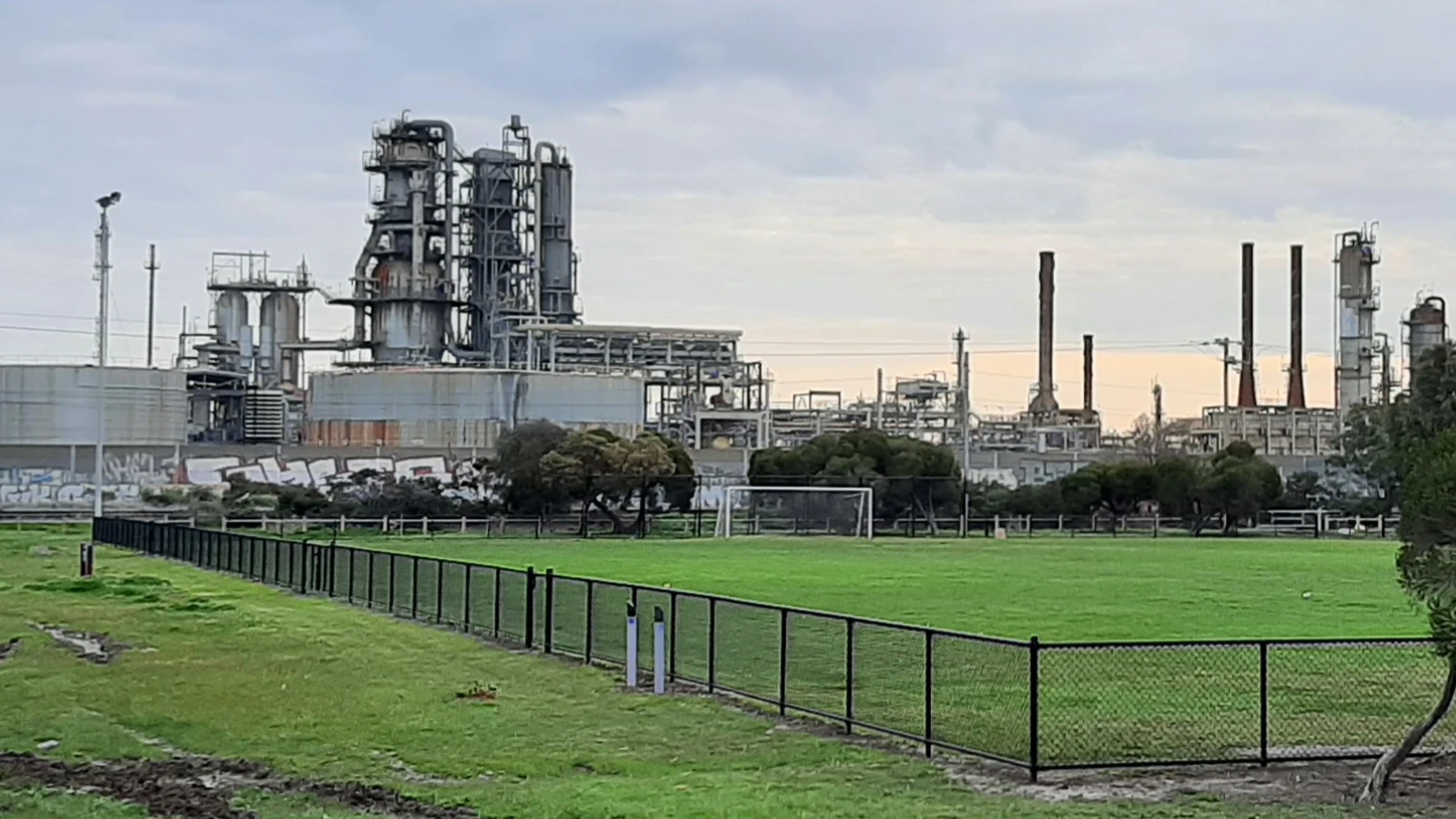 Instalaciones de una refinería petrolera